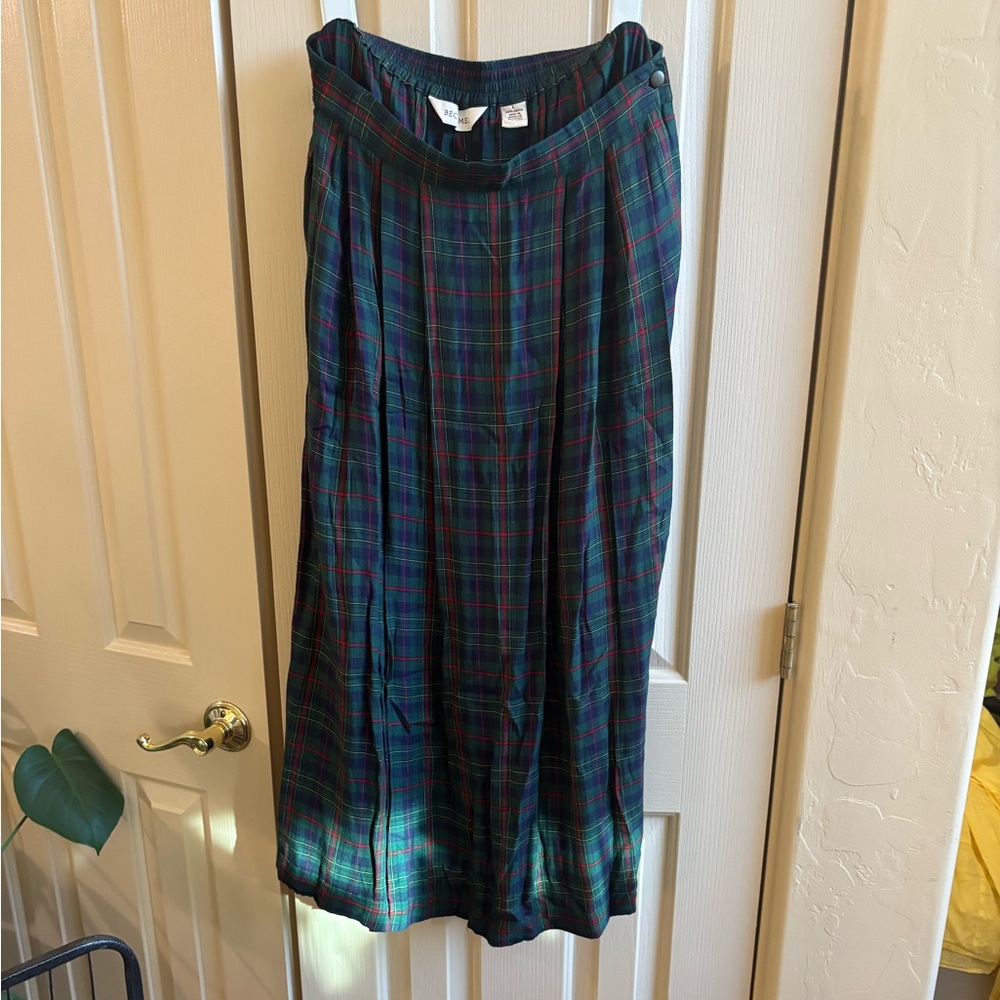 DELETING END OF APRIL Green Christmas plaid long skirt vintage